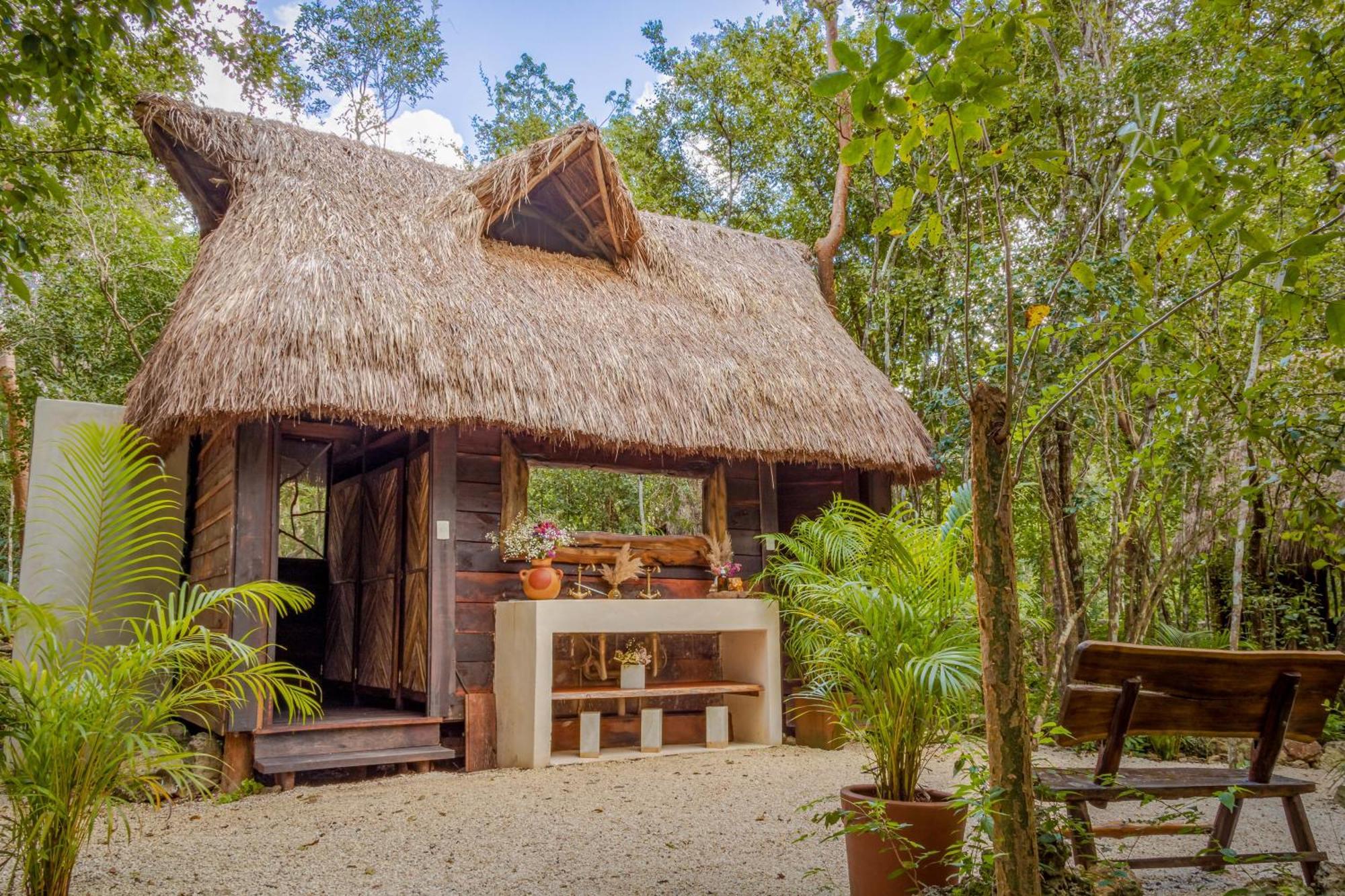 Madre Tierra Eco Habitat Guest House Пуерто Морелос Екстериор снимка